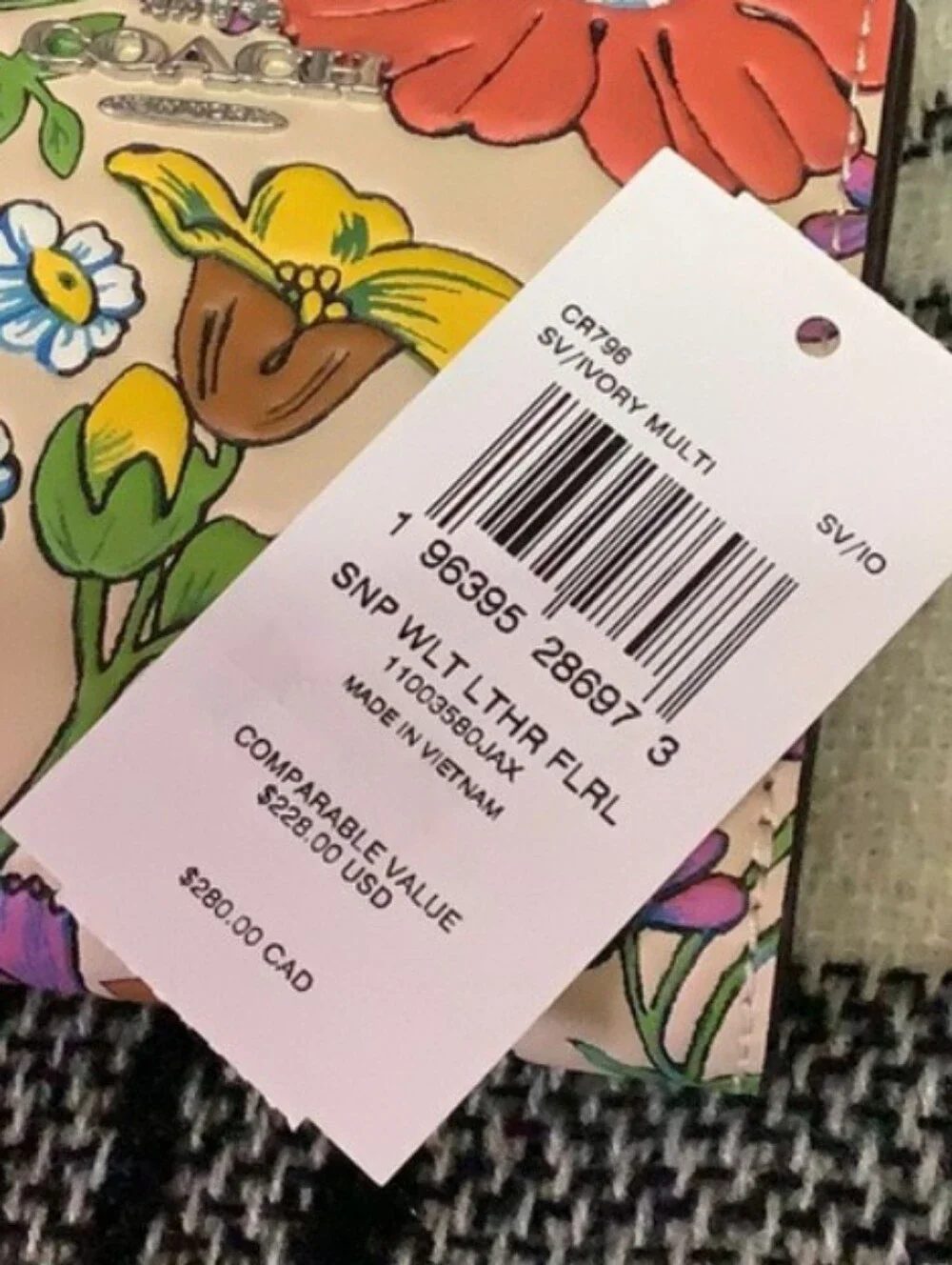 Coach floral leather snap wallet NWT